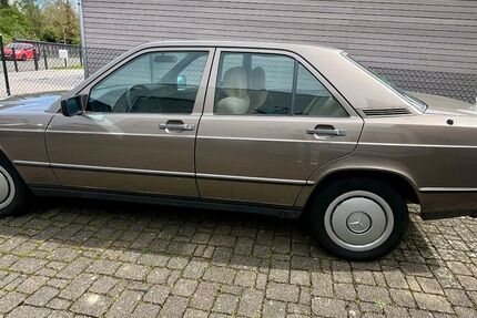 Mercedes 190