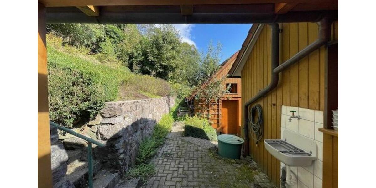 Mehrfamilienhaus, Wohnhaus Lenzkirch - 8 Zimmer, 391 m&sup2;, 390.000&euro; | Angebot:24396655