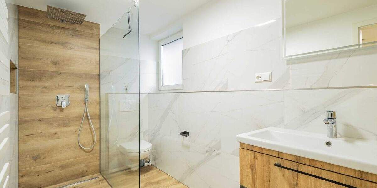 Einfamilienhaus Elzach - 8 Zimmer, 180 m&sup2;, 747.000&euro; | Angebot:25776303