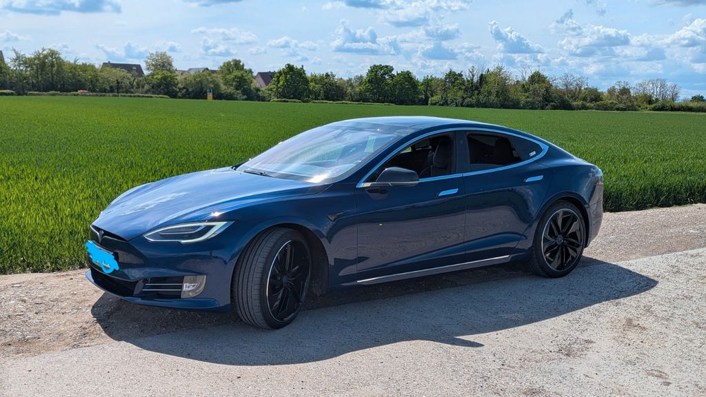 Tesla Model S 110.000 km 26.800 &euro; Neuenburg 79395