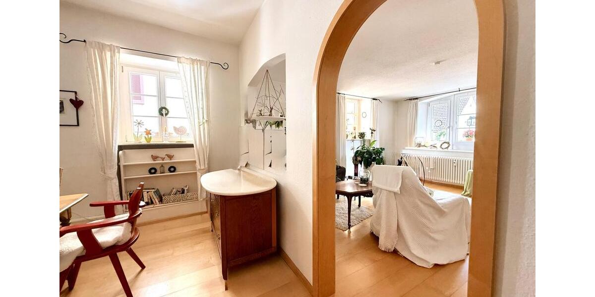 Etagenwohnung Staufen im Breisgau - 4 Zimmer, 121 m&sup2;, 1.600&euro; | Angebot:25907956