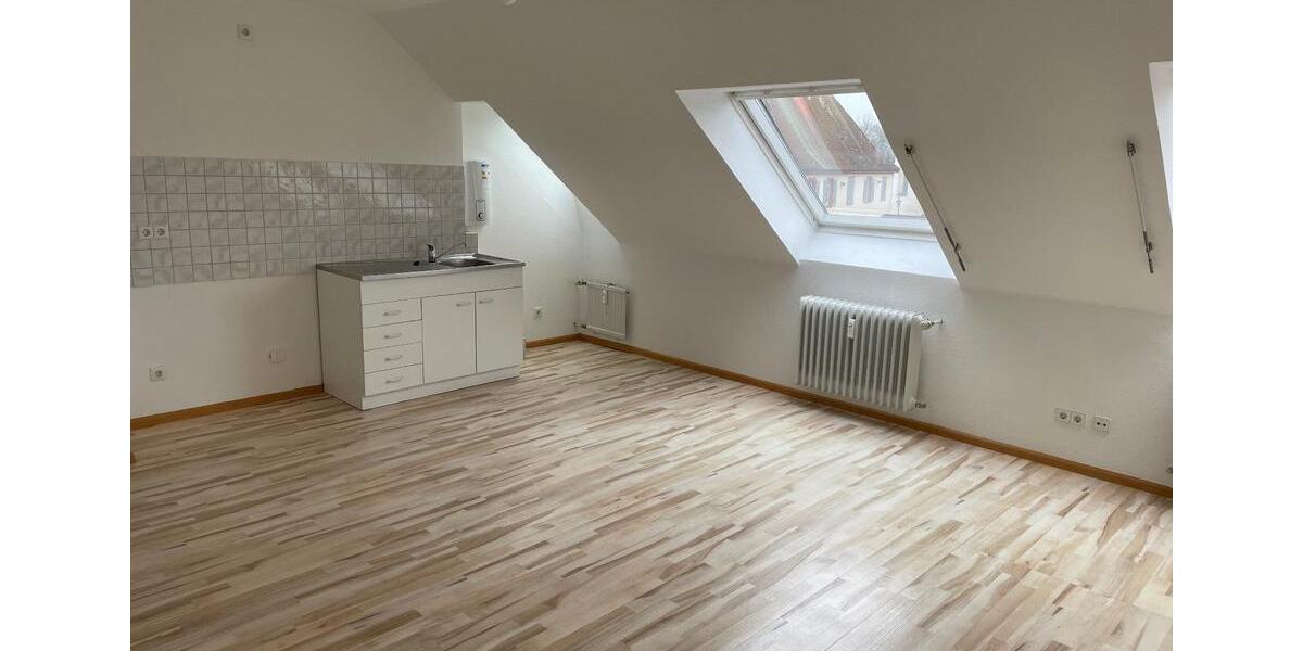 Dachgeschoßwohnung Umkirch - 1 Zimmer, 28 m&sup2;, 440&euro; | Angebot:25234575