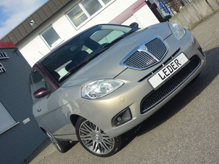 Lancia Ypsilon 48.000 km 6.800 € Freiburg 79111
