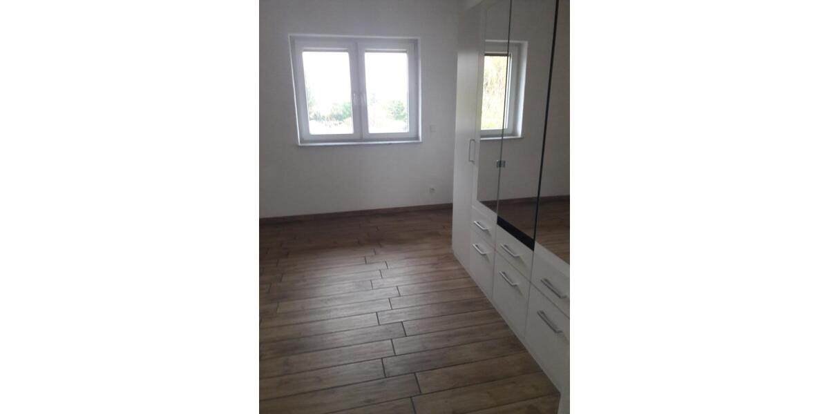 Etagenwohnung Breisach am Rhein - 3 Zimmer, 133 m&sup2;, 900&euro; | Angebot:25023281