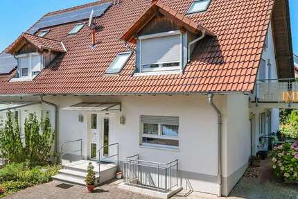 Haus Freiburg im Breisgau Munzingen - 8 Zimmer, 211 m&sup2;, 780.000&euro; | Angebot:22396226