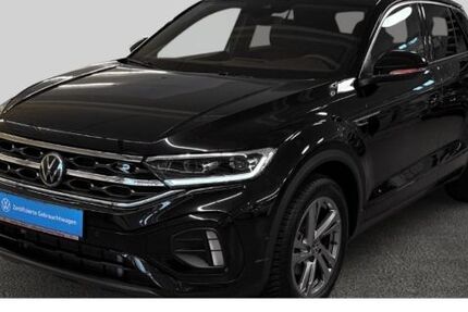 VW T-Roc 5.498 km 32.900 € Freiburg 79108