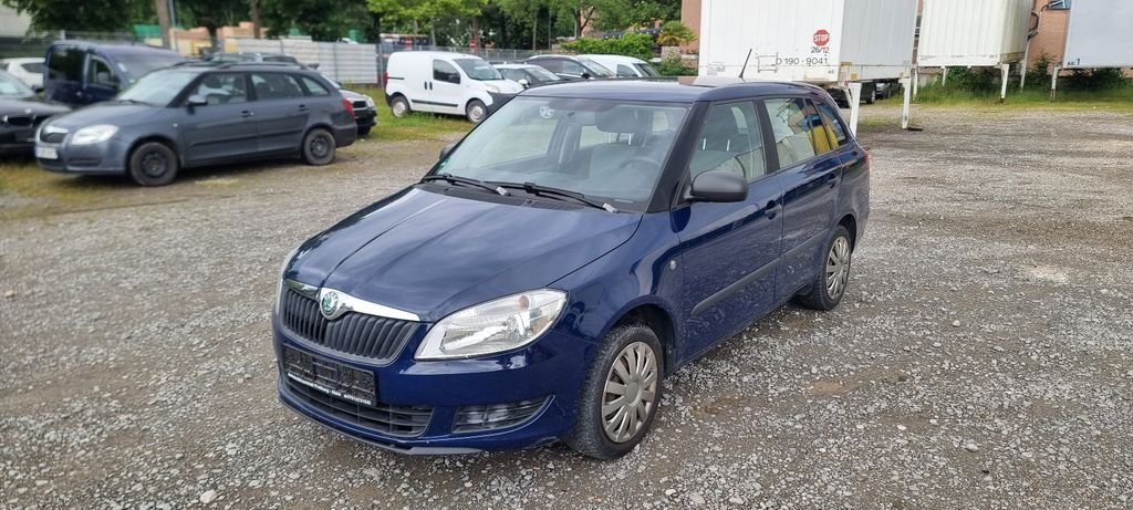 Skoda Fabia 243.582 km 2.490 € Herbolzheim 79336