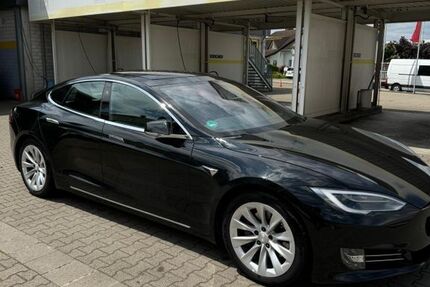 Tesla Model S 155.000 km 22.900 &euro; Freiburg 79102