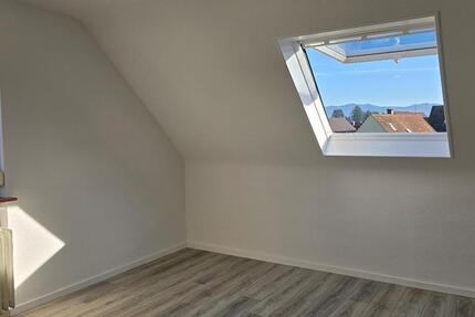 DG-3-Zi.-Altbauwohnung, nah am Grünen 3 zimmer