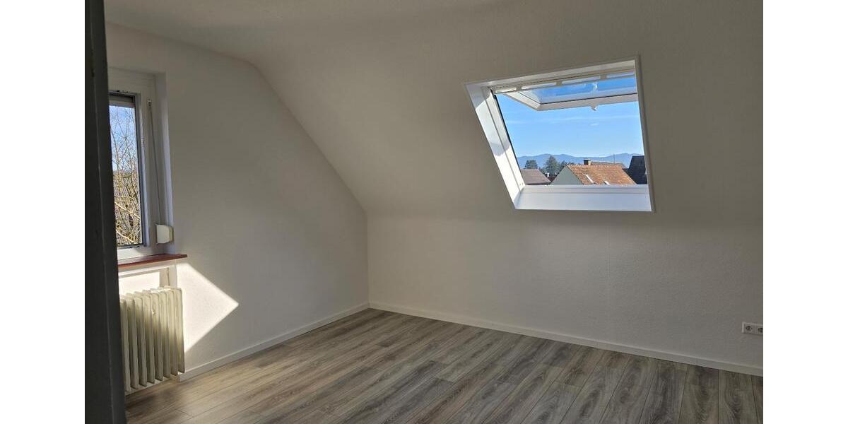 DG-3-Zi.-Altbauwohnung, nah am Grünen 3 zimmer