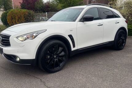 INFINITI QX70 174.300 km 10.000 &euro; Ehrenkirchen 79238