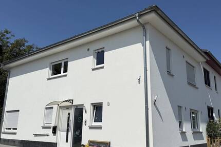 Attraktive Doppelhaushälfte auf Erbpachtgrundstück in begehrter Lage von Ettenheim 4 zimmer