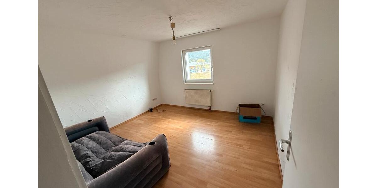 Einfamilienhaus Furtwangen im Schwarzwald - 5 Zimmer, 190 m&sup2;, 400.000&euro; | Angebot:26286295