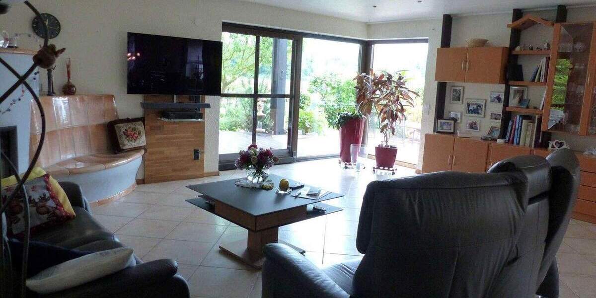 Mehrfamilienhaus, Wohnhaus Neuenburg am Rhein Neuenburg - 1 Zimmer, 283 m&sup2;, 890.000&euro; | Angebot:25720795