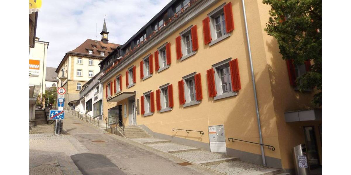 Etagenwohnung Titisee-Neustadt Neustadt - 2 Zimmer, 84 m&sup2;, 900&euro; | Angebot:25927046