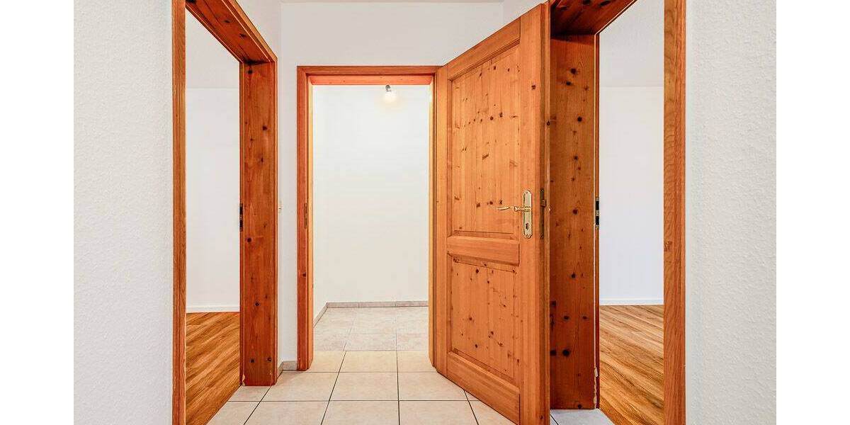 Etagenwohnung Sulzburg - 4 Zimmer, 102 m&sup2;, 245.000&euro; | Angebot:25678423