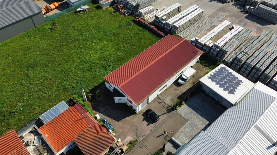 Vermiete praktische Halle mit Büro und WC
