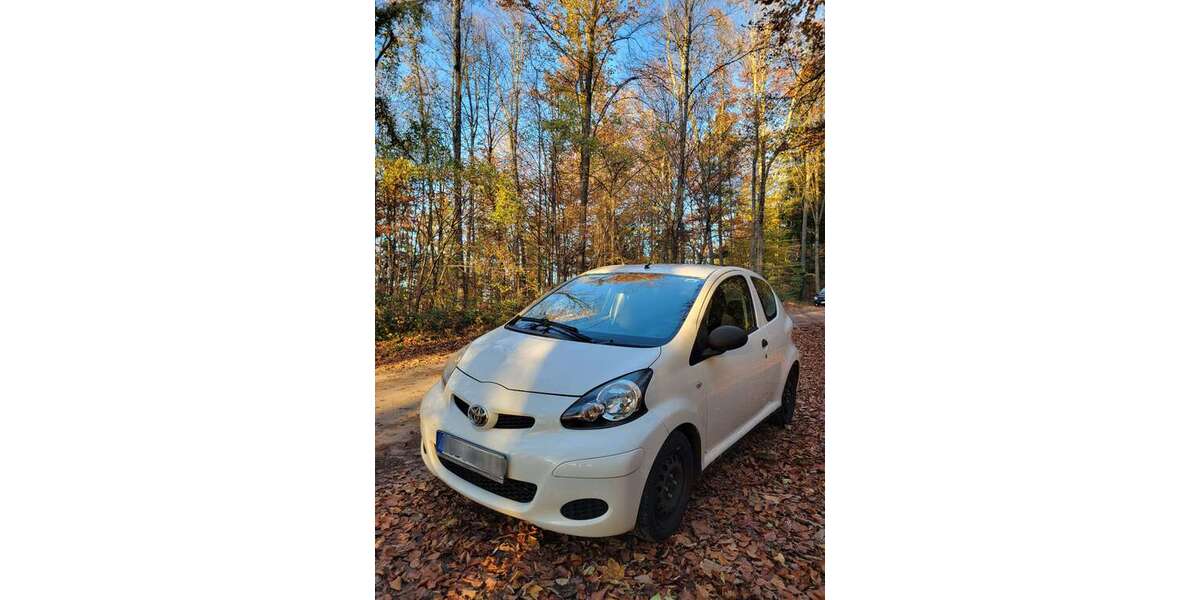 Toyota Aygo 98.000 km 2.600 &euro; Freiburg 79100