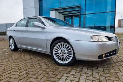 Alfa Romeo 166