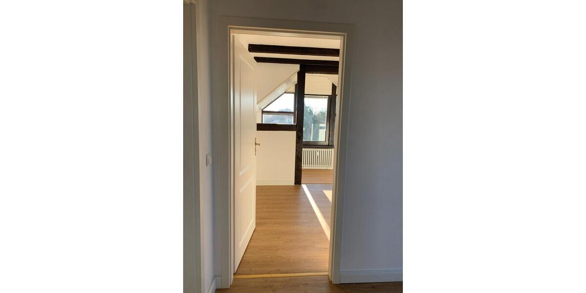 Etagenwohnung Freiburg im Breisgau - 2 Zimmer, 94 m&sup2;, 1.300&euro; | Angebot:25145589