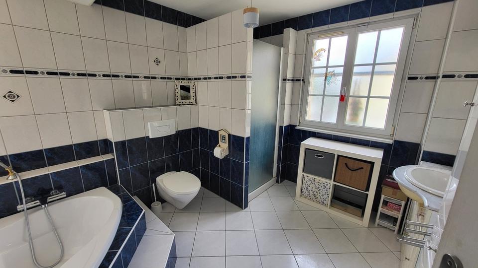 Einfamilienhaus Hartheim am Rhein - 7 Zimmer, 145 m&sup2;, 350.000&euro; | Angebot:27133493