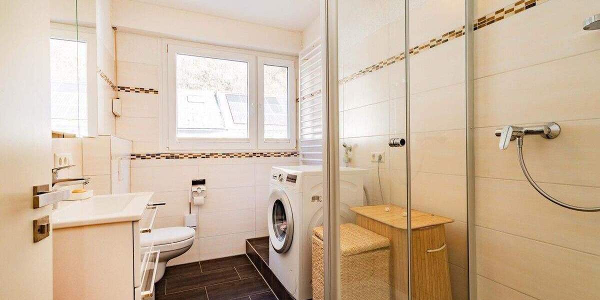 Mehrfamilienhaus, Wohnhaus Waldkirch - 7 Zimmer, 247 m&sup2;, 867.000&euro; | Angebot:25877351