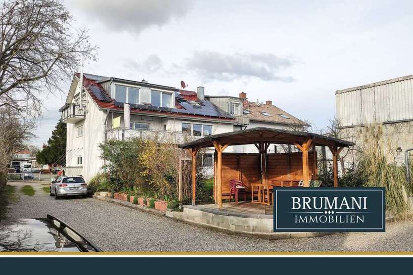 Haus zum Kaufen in Freiburg im Breisgau 1.197.000 € 349 m²
