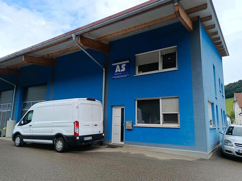 Halle zu vermieten