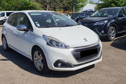 Peugeot 208 138.717 km 3.900 &euro; Freiburg 79108