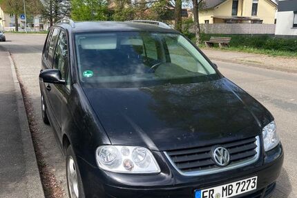 VW Touran 266.000 km 2.500 &euro; Buggingen 79426