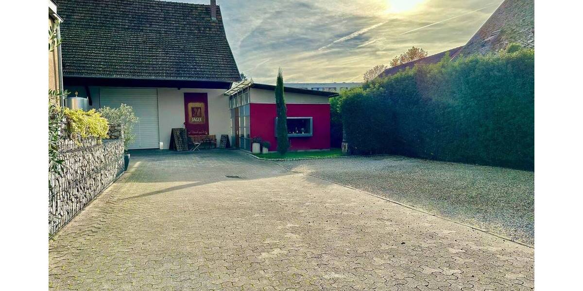 Einfamilienhaus Kenzingen - 7 Zimmer, 236 m&sup2;, 890.000&euro; | Angebot:23978594