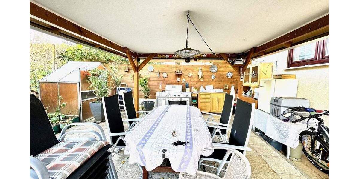 Doppelhaushälfte Ebringen - 8 Zimmer, 220 m&sup2;, 899.000&euro; | Angebot:25156148