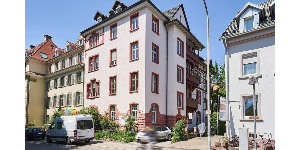Altbau-Juwel in der Wiehre 6-Zimmer-Wohnung in saniertem Jugendstil-Stadthaus in 79100 Freiburg 6 zimmer