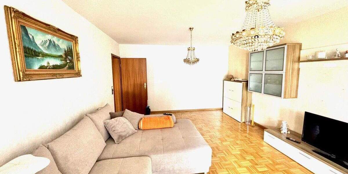 Doppelhaushälfte Ebringen - 8 Zimmer, 220 m&sup2;, 899.000&euro; | Angebot:25823328