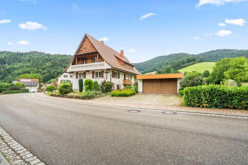 Haus zum Kaufen in Glottertal 750.000 € 192 m² 7 zimmer