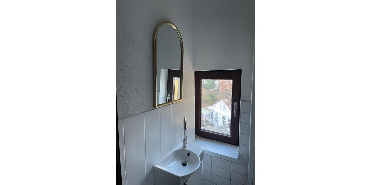 Etagenwohnung Freiburg im Breisgau - 2 Zimmer, 94 m&sup2;, 1.300&euro; | Angebot:25145589