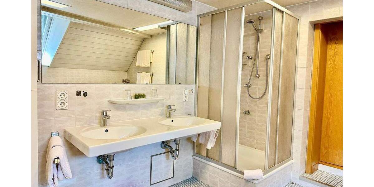 Einfamilienhaus Kenzingen - 1 Zimmer, 830.000&euro; | Angebot:24728088