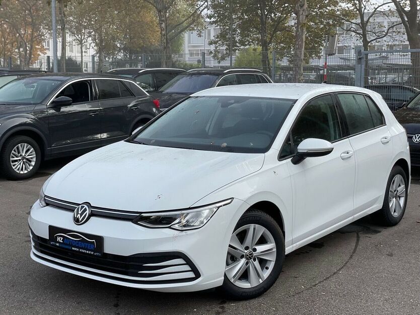 VW Golf 8.000 km 23.999 € March 79232