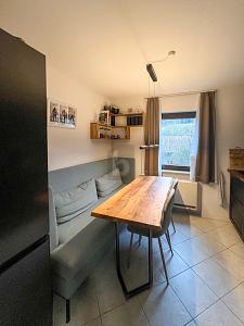 ZUM WOHLFÜHLEN, MIT HERRLICHEM BLICK - Erdgeschoßwohnung Waldkirch | Angebot:26129086