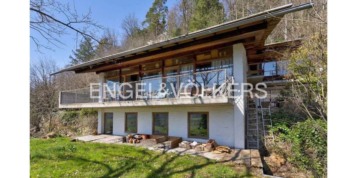 Haus zum Kaufen in Freiburg im Breisgau 1.150.000 € 274 m² 8 zimmer