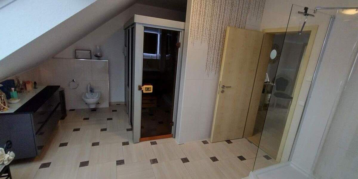 Doppelhaushälfte Umkirch - 7 Zimmer, 220 m&sup2;, 699.000&euro; | Angebot:24763429