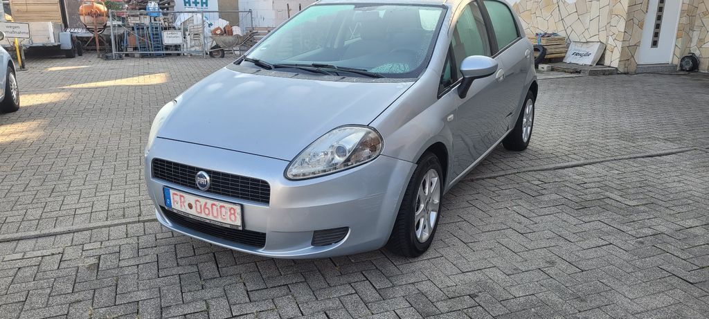 Fiat Punto 225.600 km 1.999 € Freiburg 79108