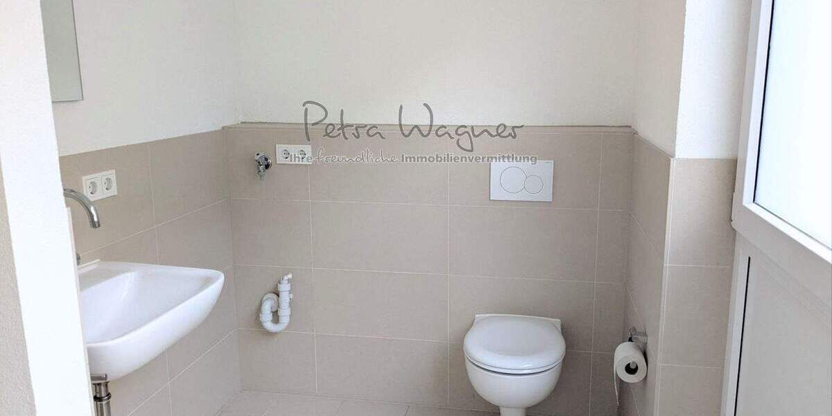 Gewerbeobjekt Freiburg Oberau - 3 Zimmer, 104 m&sup2;, 1.690&euro; | Angebot:25664504