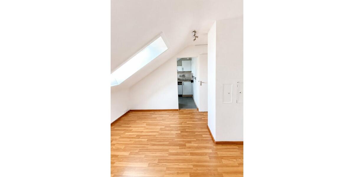 Dachgeschoßwohnung Freiburg im Breisgau Brühl - 2.5 Zimmer, 46 m&sup2;, 269.000&euro; | Angebot:27166495