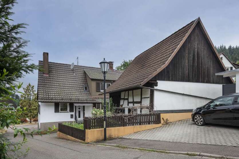 Haus zum Kaufen in Badenweiler 299.000 € 133 m²