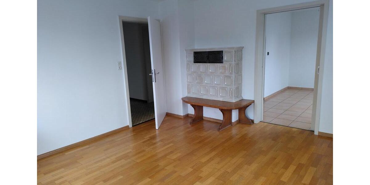 Hochparterre Vogtsburg im Kaiserstuhl - 3.5 Zimmer, 80 m&sup2;, 1.020&euro; | Angebot:26681906