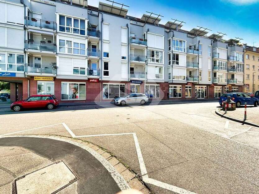 Einzelhandel in Freiburg im Breisgau 1.145.000 € 493 m²