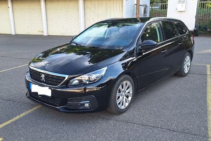 Peugeot 308 67.000 km 7.950 &euro; Freiburg 79106