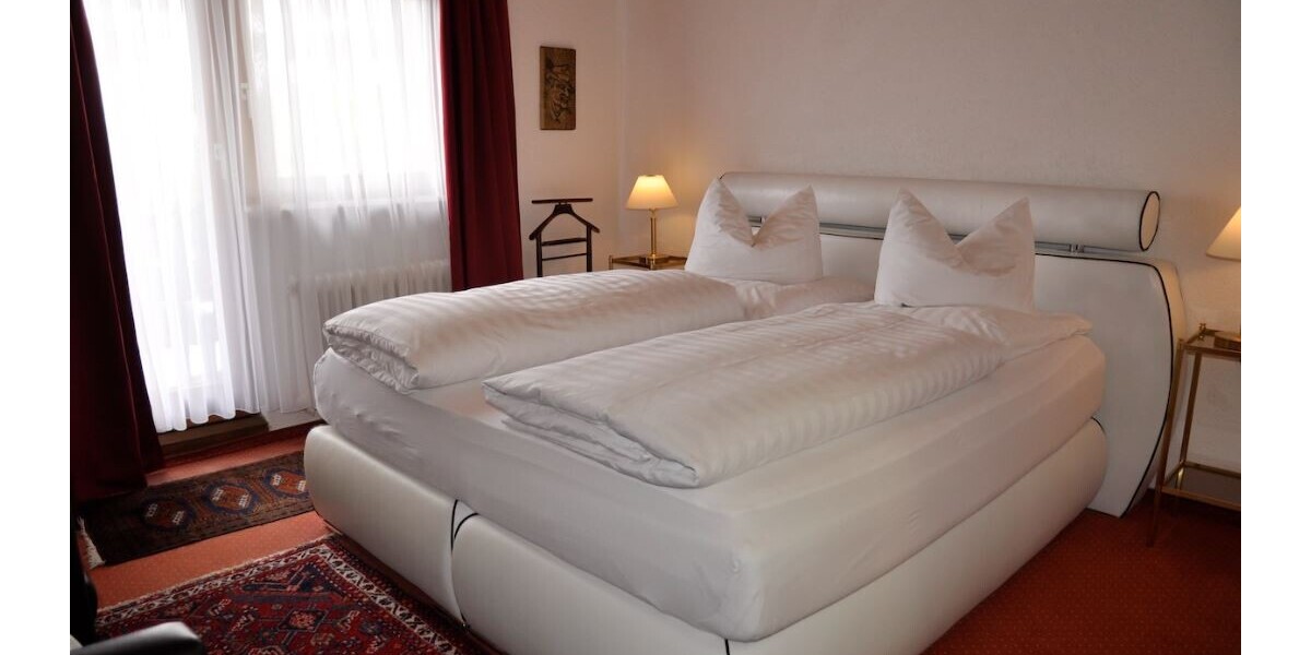 3-Sterne-Hotel im Schwarzwald 12 Zimmer, Restaurant, Betreiberwohnung - Gewerbeobjekt Feldberg Feldberg (Schwarzwald) | Angebot:26926266