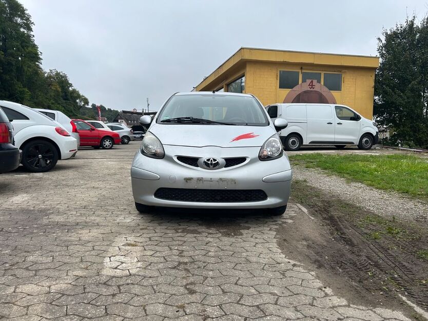 Toyota Aygo (X) 65.103 km 3.590 € Vogtsburg im Kaiserstuhl 79235